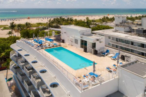 Ocean Drive Apartments with Rooftop Pool, South Beach, Miami